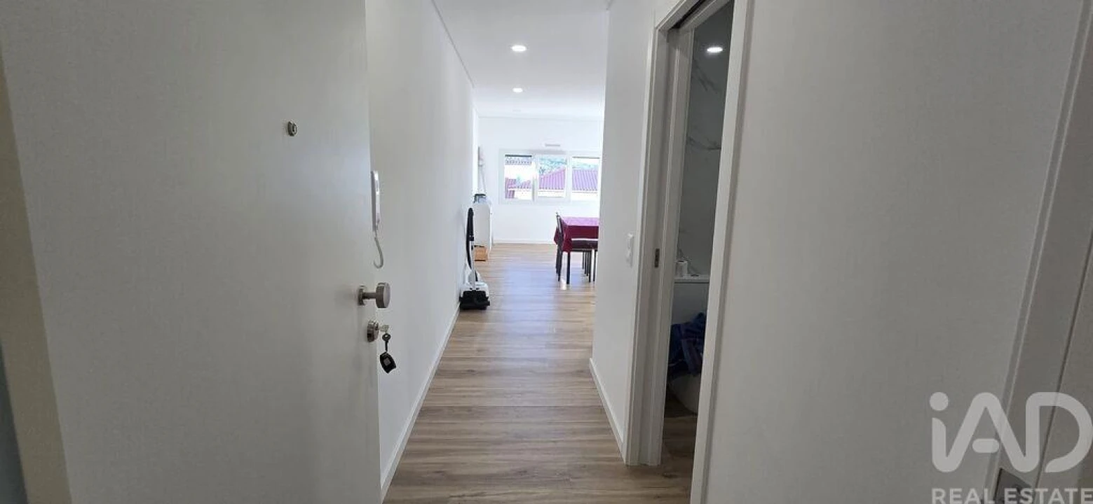Apartamento T1 para Venda em Vilar Foto 8