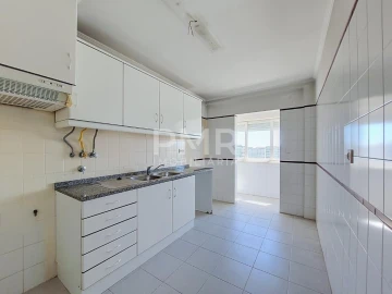 Apartamento T1 para Venda em Santa Clara