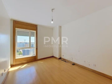Apartamento T1 para Venda em Santa Clara