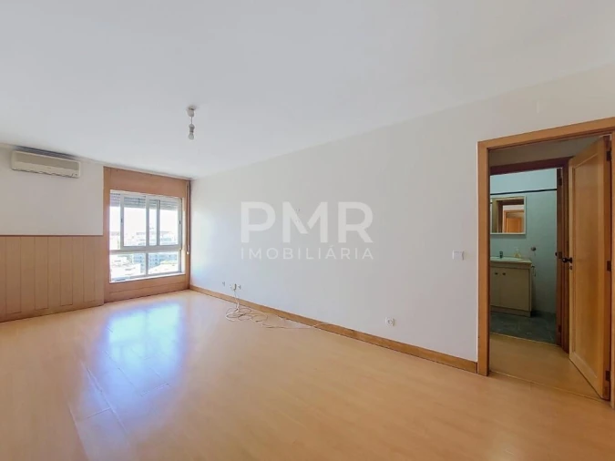 Apartamento T1 para Venda em Santa Clara Foto 10