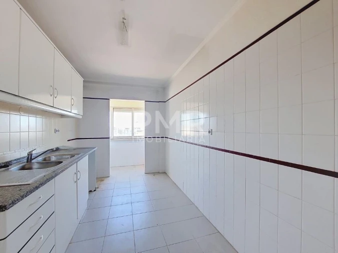 Apartamento T1 para Venda em Santa Clara Foto 3
