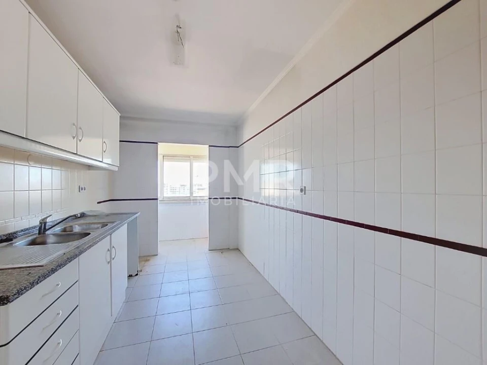 Apartamento T1 para Venda em Santa Clara Foto 3