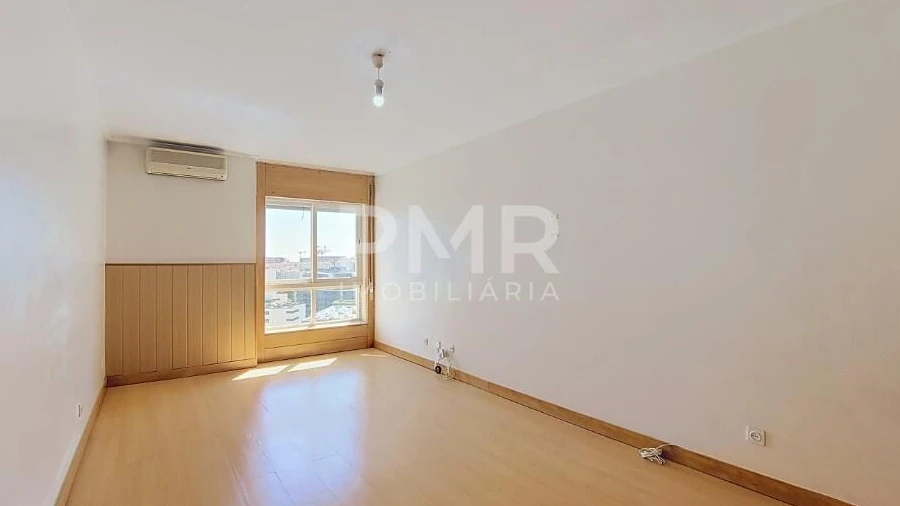 Apartamento T1 para Venda em Santa Clara