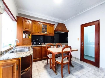 Apartamento T3 para Venda em Subportela, Deocriste e Portela Susã