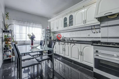 Apartamento T2 para Venda em Alverca do Ribatejo e Sobralinho