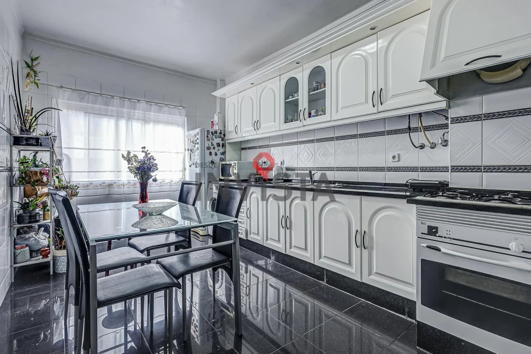 Apartamento T2 para Venda em Alverca do Ribatejo e Sobralinho Foto 1