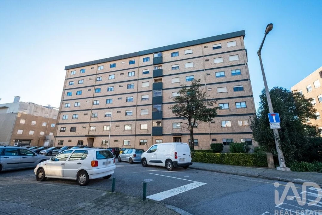 Apartamento T3 para Venda em São Mamede de Infesta e Senhora da Hora Foto 1