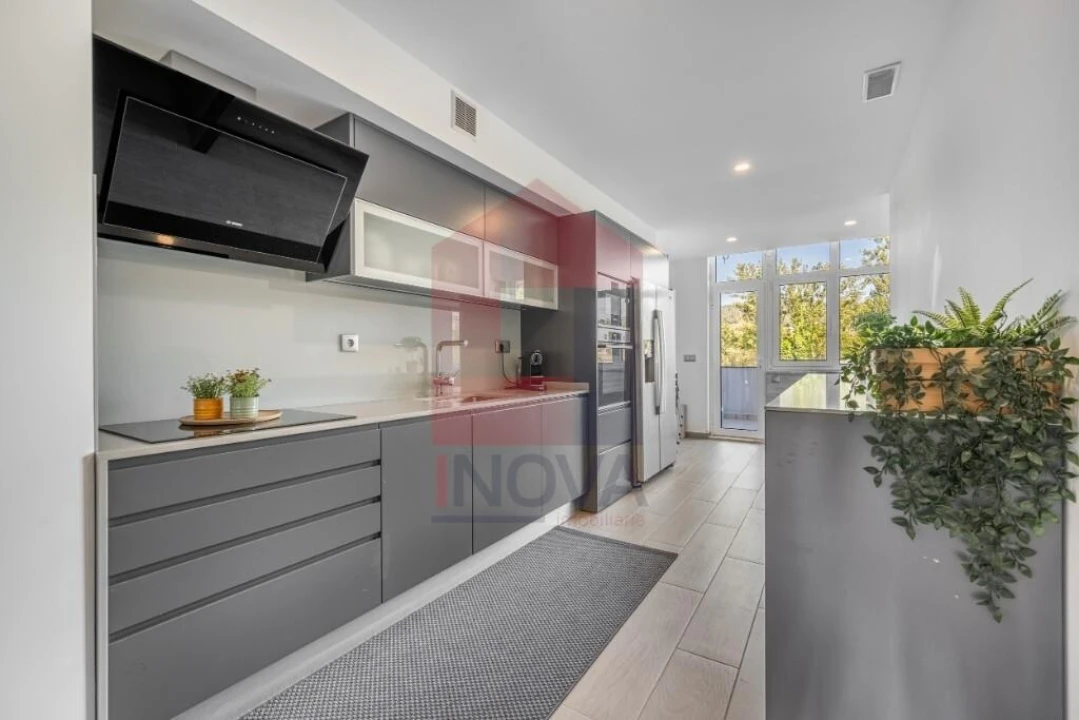 Apartamento T3 para Venda em Vila Verde e Barbudo Foto 4
