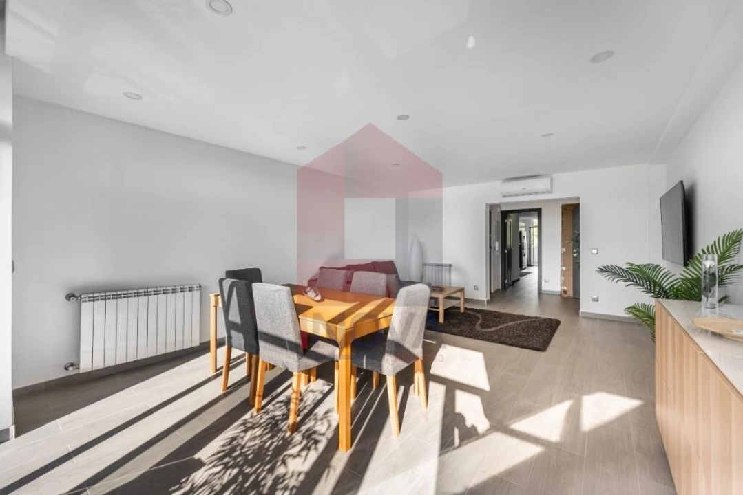Apartamento T3 para Venda em Vila Verde e Barbudo Foto 2