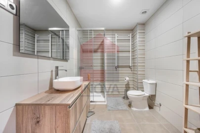 Apartamento T3 para Venda em Vila Verde e Barbudo