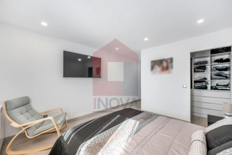 Apartamento T3 para Venda em Vila Verde e Barbudo Foto 18