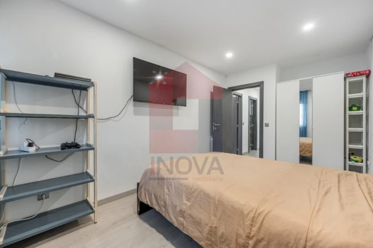 Apartamento T3 para Venda em Vila Verde e Barbudo Foto 10