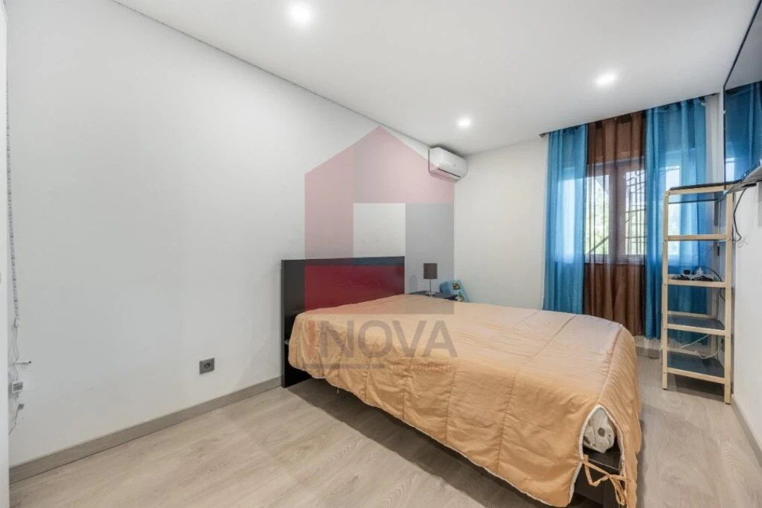 Apartamento T3 para Venda em Vila Verde e Barbudo Foto 9