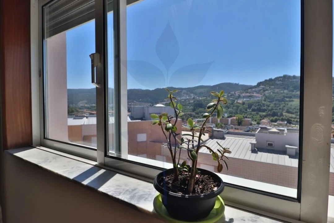 Apartamento T2 para Venda em Gualtar Foto 19