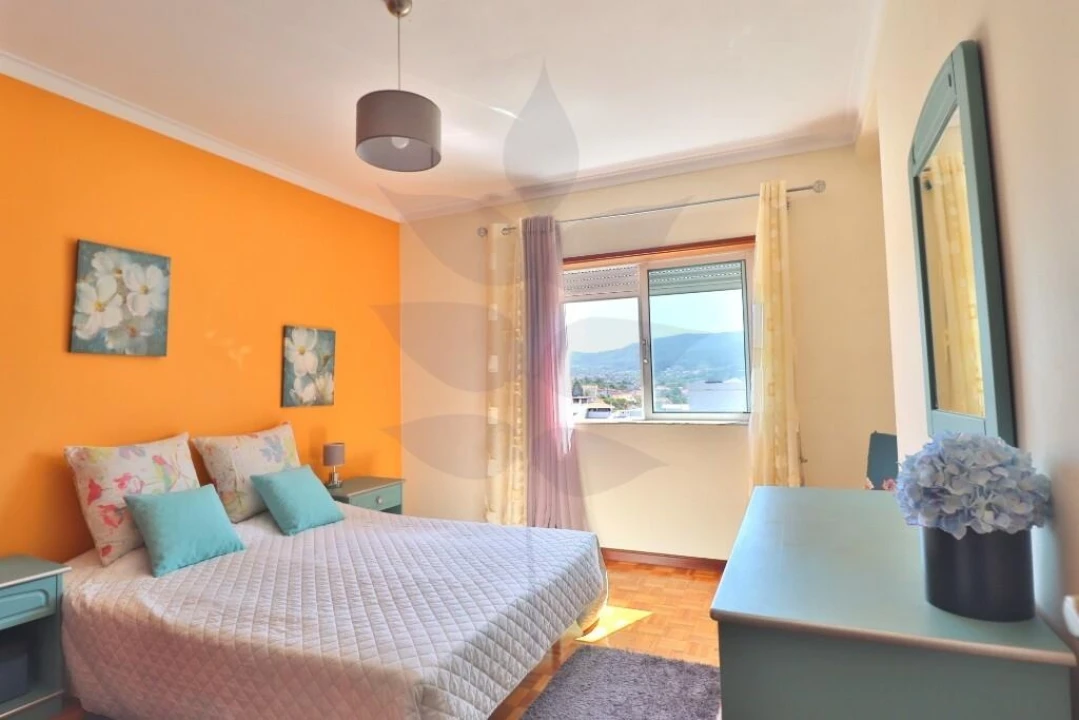 Apartamento T2 para Venda em Gualtar Foto 14
