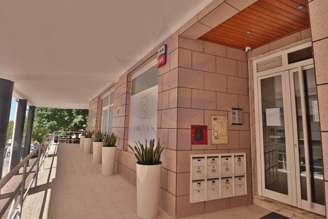 Apartamento T2 para Venda em Gualtar Foto 17
