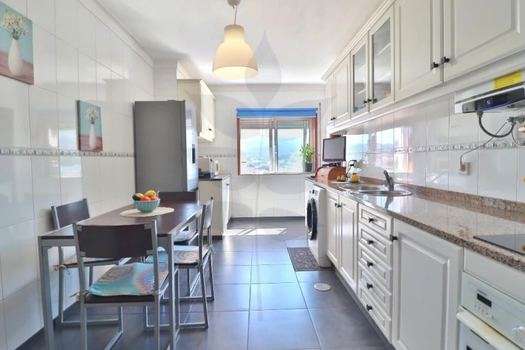 Apartamento T2 para Venda em Gualtar Foto 5
