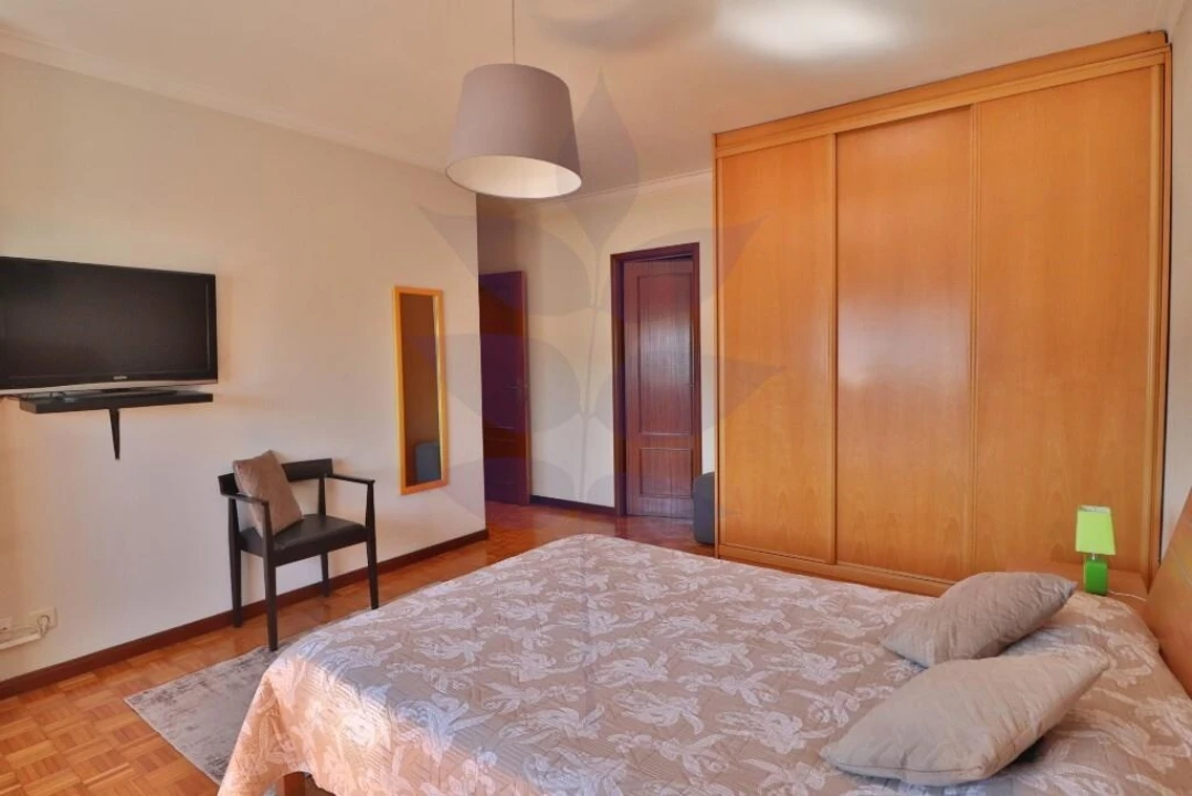 Apartamento T2 para Venda em Gualtar Foto 9