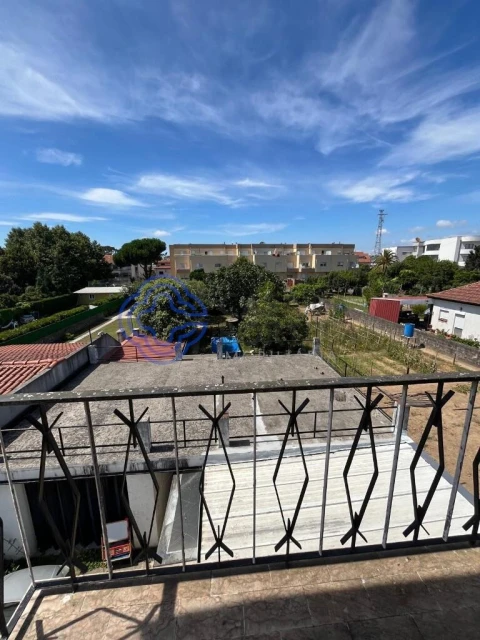 Moradia T3 para Venda em Oliveira do Douro