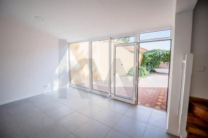 Moradia T3 para Venda em Funchal (Santa Maria Maior)