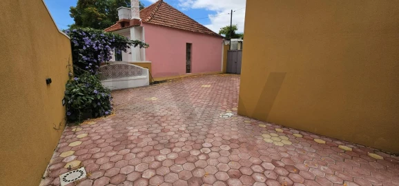 Moradia T3 para Venda em Funchal (Santa Maria Maior)