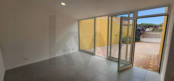 Moradia T3 para Venda em Funchal (Santa Maria Maior)
