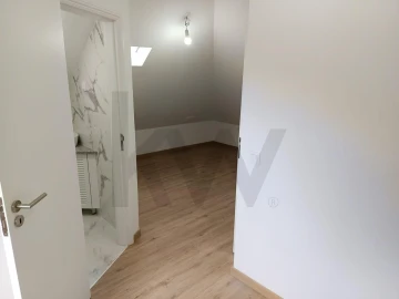 Moradia T3 para Venda em Funchal (Santa Maria Maior)