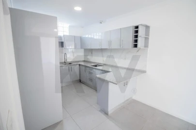 Moradia T3 para Venda em Funchal (Santa Maria Maior)