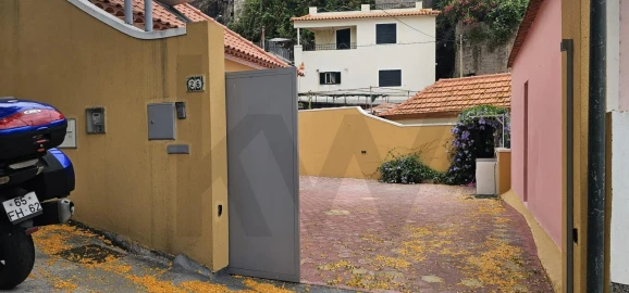 Moradia T3 para Venda em Funchal (Santa Maria Maior)