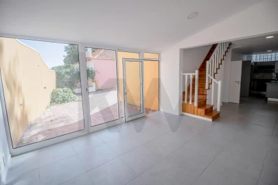 Moradia T3 para Venda em Funchal (Santa Maria Maior)
