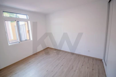 Moradia T3 para Venda em Funchal (Santa Maria Maior)