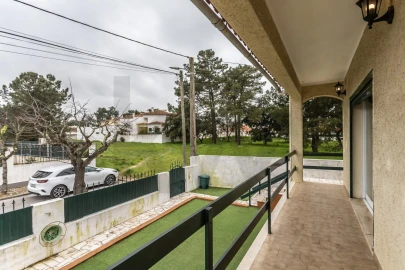 Moradia T4 para Arrendamento em Palmela