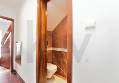 Moradia T6 para Venda em Oeiras e São Julião da Barra, Paço de Arcos e Caxias