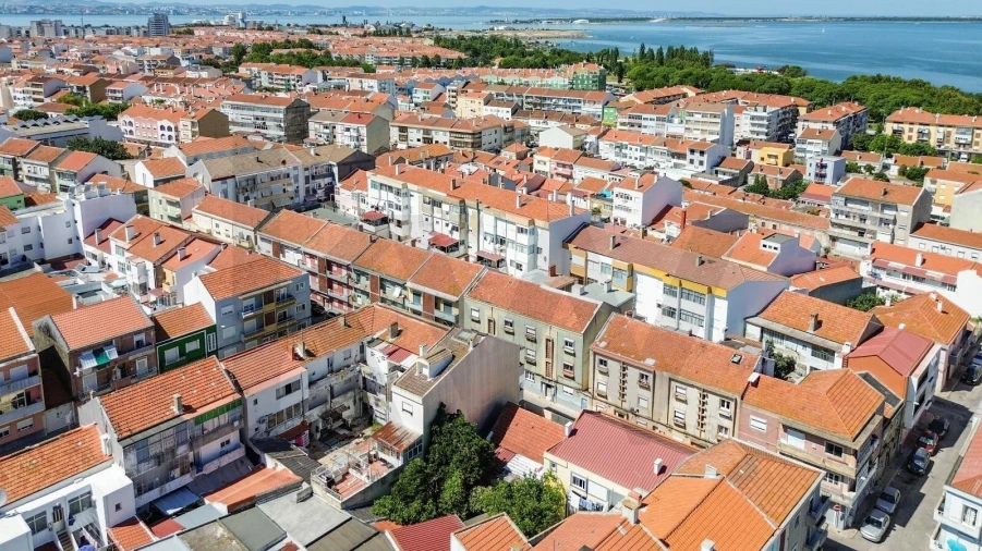 Apartamento T1 para Venda em Baixa da Banheira e Vale da Amoreira Foto 51