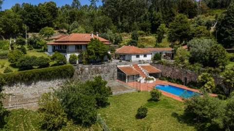 Quinta T5 para Venda em Gondar e Orbacém