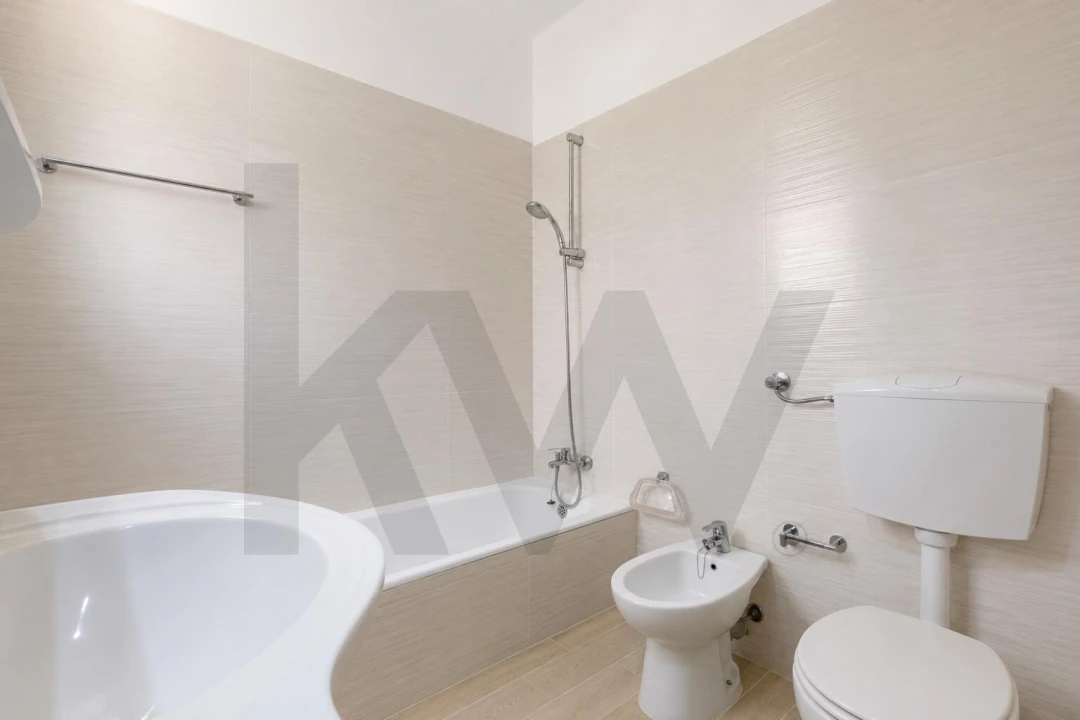 Apartamento T2 para Venda em Portimão Foto 18