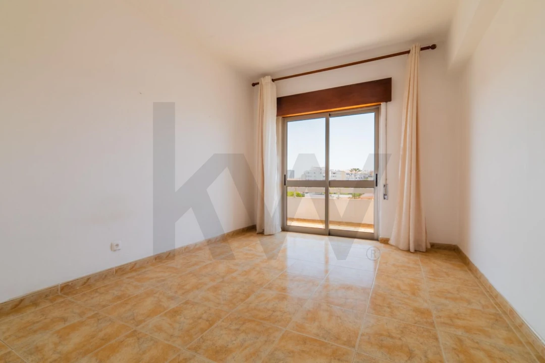 Apartamento T2 para Venda em Portimão Foto 32