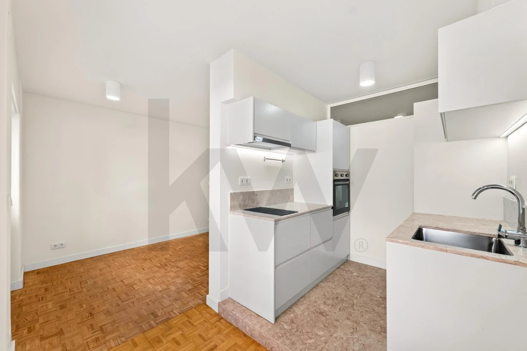 Apartamento T2 para Arrendamento em São Domingos de Benfica Foto 4