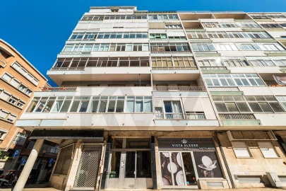 Apartamento T2 para Arrendamento em São Domingos de Benfica