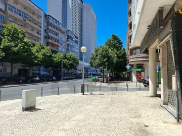 Apartamento T2 para Arrendamento em São Domingos de Benfica