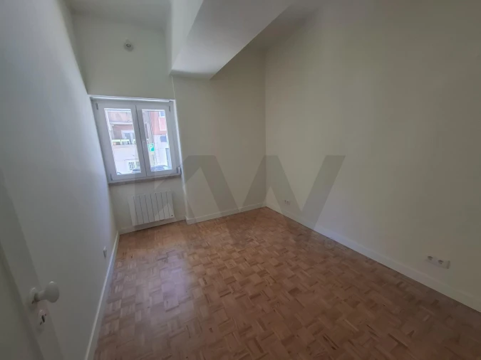 Apartamento T2 para Arrendamento em São Domingos de Benfica Foto 14