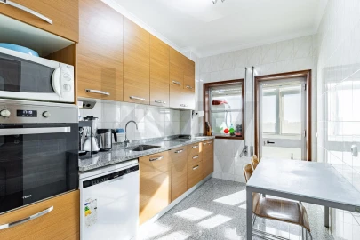 Apartamento T3 para Venda em Mafamude e Vilar do Paraíso