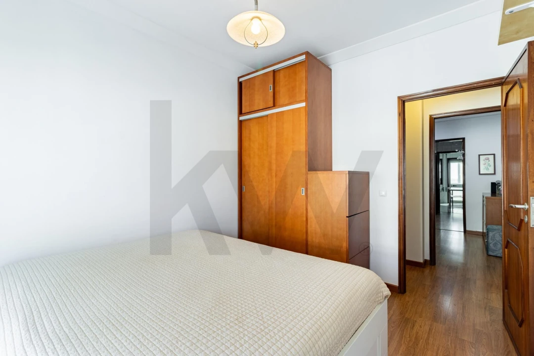 Apartamento T3 para Venda em Mafamude e Vilar do Paraíso Foto 17