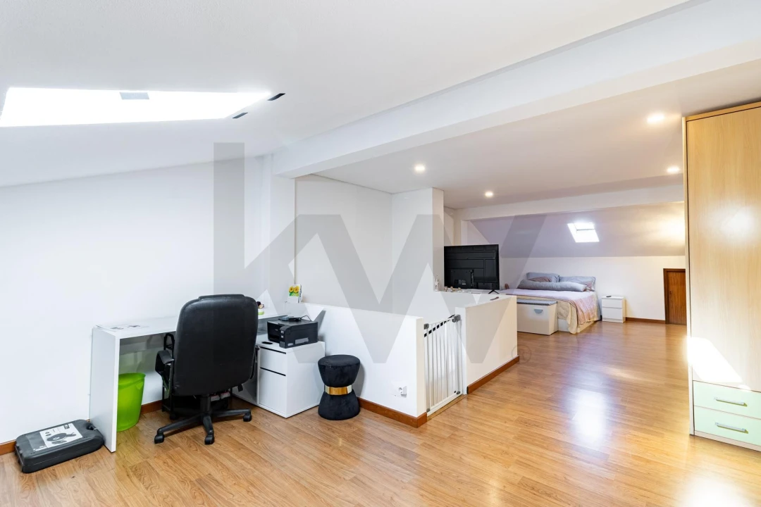 Apartamento T3 para Venda em Mafamude e Vilar do Paraíso Foto 24