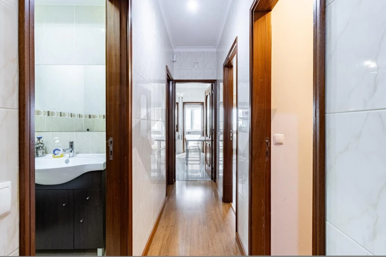 Apartamento T3 para Venda em Mafamude e Vilar do Paraíso Foto 8