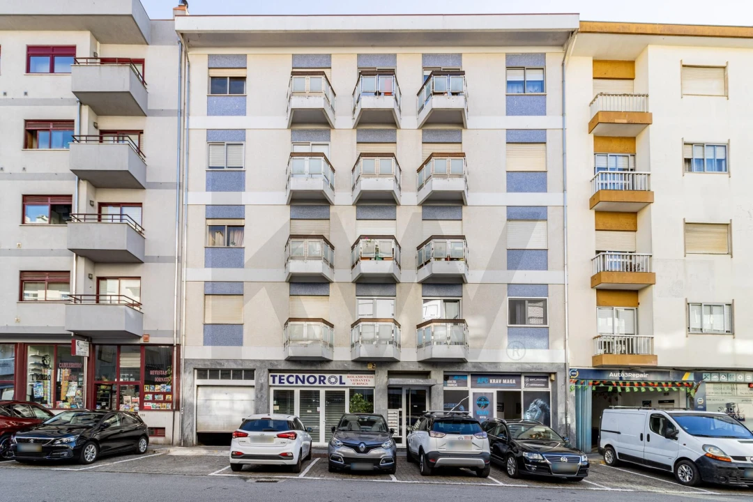 Apartamento T3 para Venda em Mafamude e Vilar do Paraíso Foto 31