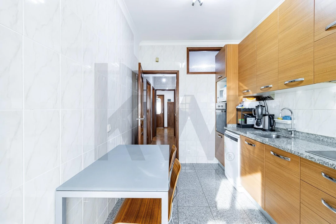 Apartamento T3 para Venda em Mafamude e Vilar do Paraíso Foto 6
