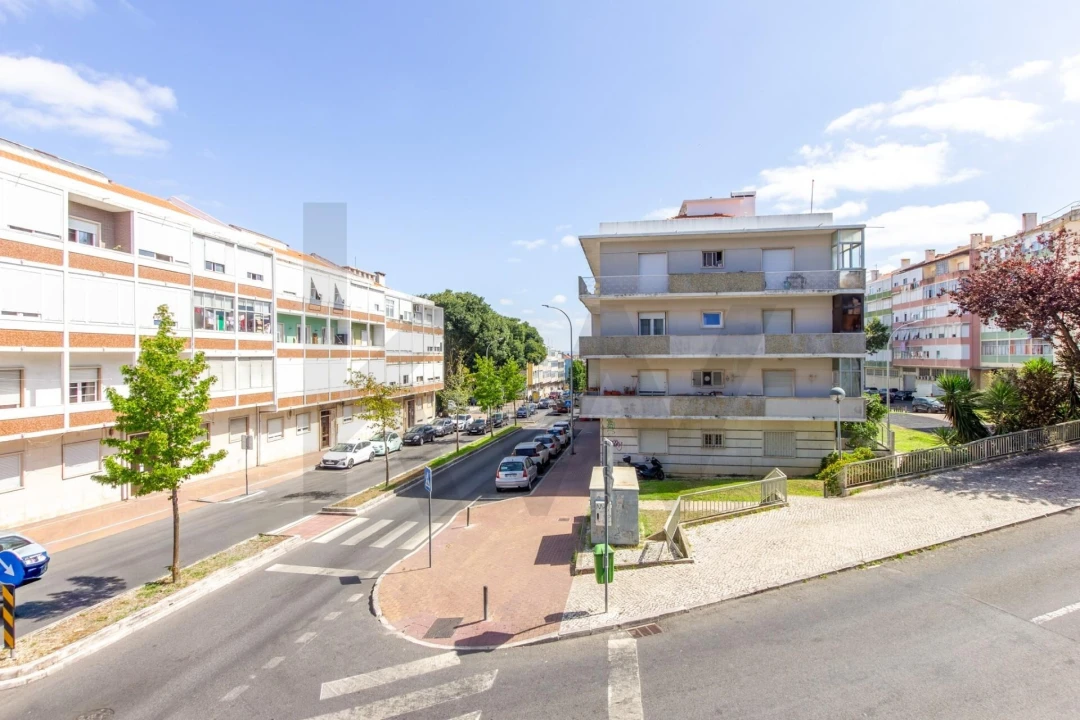 Apartamento T4 para Venda em Alfragide Foto 33