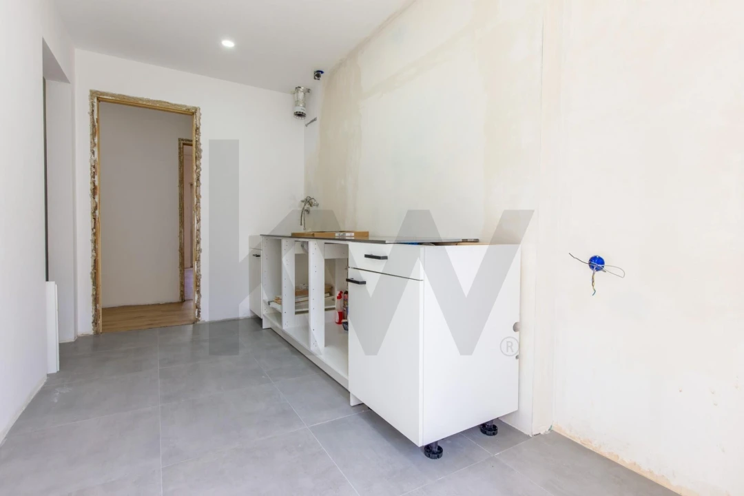 Apartamento T4 para Venda em Alfragide Foto 9