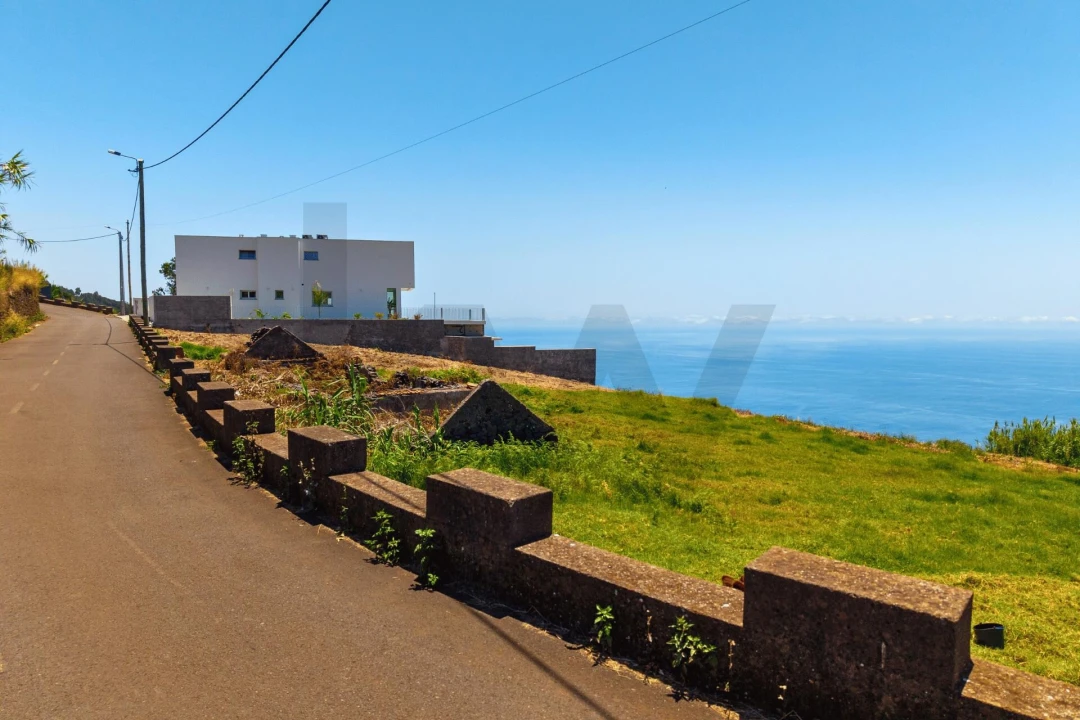 Terreno para Venda em Arco da Calheta Foto 32